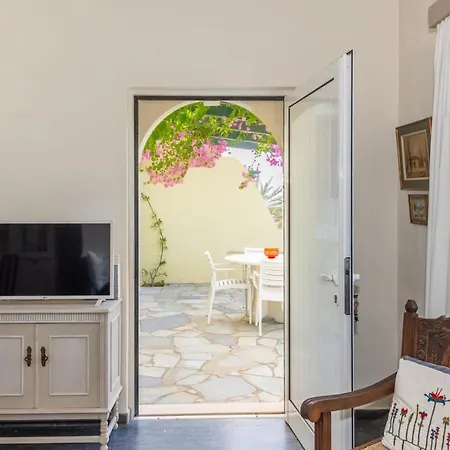 Bougainvillea House In Crete Sitia (Crete)