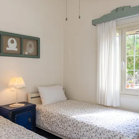 Bougainvillea House In Crete Apartment *